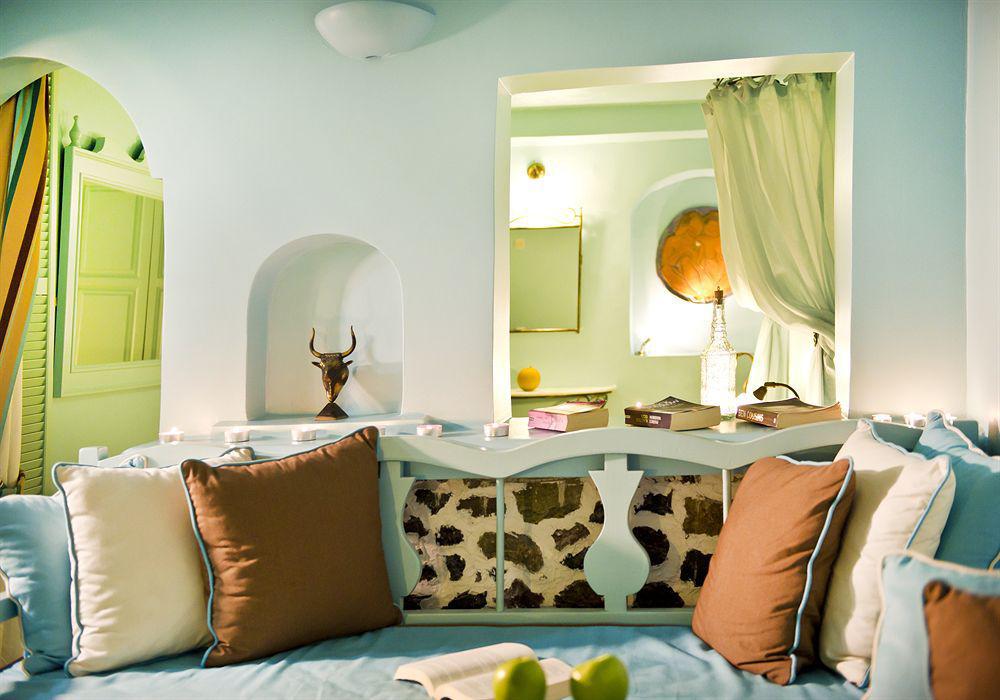 אימרוביגלי Amaze Suites מראה חיצוני תמונה